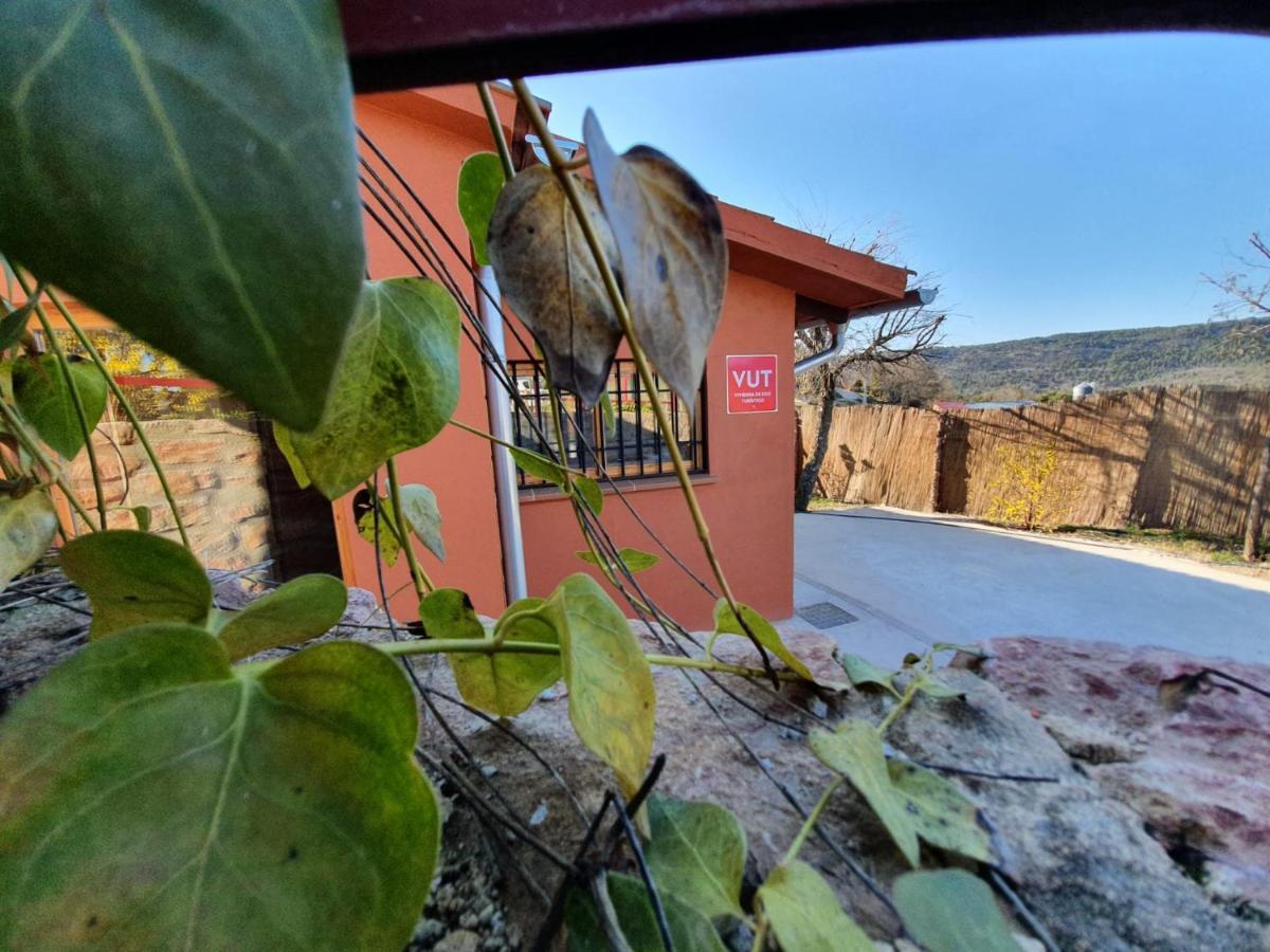 Casa Rural Manitoba Luxe Buenache de la Sierra Bagian luar foto